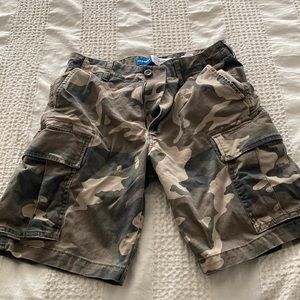 Men’s cargo shorts